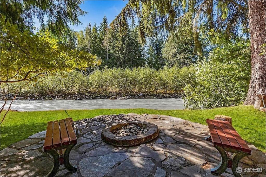 New: Steps From White River Near Mount Rainier National Park Greenwater المظهر الخارجي الصورة