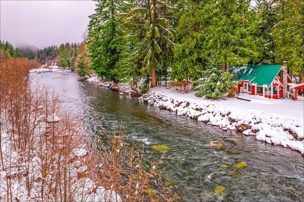 New: Steps From White River Near Mount Rainier National Park Greenwater المظهر الخارجي الصورة